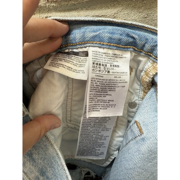 Levi's Denim Shorts Women's 26 Light Blue 501 Premium Button Fly‎ Cutoff Cotton - Picture 5 of 7